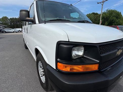 Used 2017 Chevrolet Express 2500 LS RWD image 20