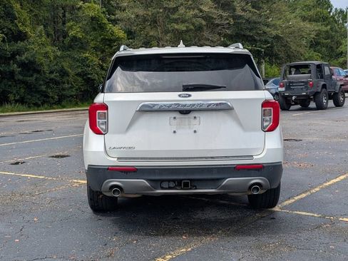 Used 2022 Ford Explorer Limited w/ Equipment Group 301A RWD image 4