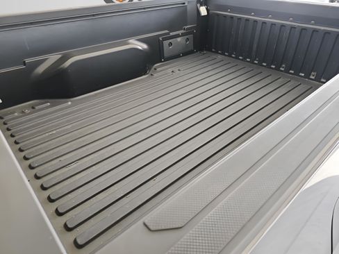 Used 2019 Toyota Tacoma SR RWD image 28