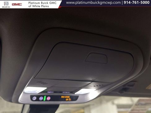 Used 2024 GMC Terrain SLE w/ Driver Convenience Package image 29