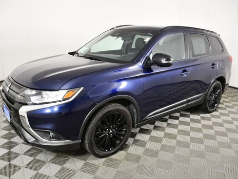 Used 2020 Mitsubishi Outlander LE AWD/4WD image 10