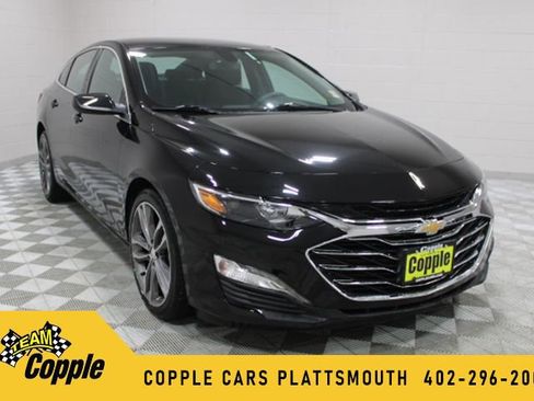 Used 2022 Chevrolet Malibu LT image 1