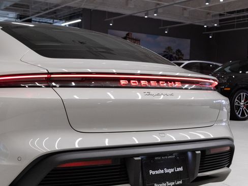 Certified 2026 Porsche Taycan AWD/4WD image 32