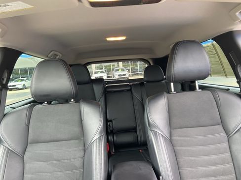 Used 2023 Mitsubishi Outlander SE FWD image 16