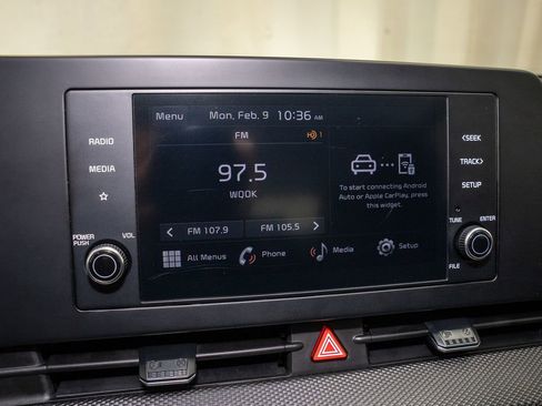 Used 2023 Kia Sportage LX image 11