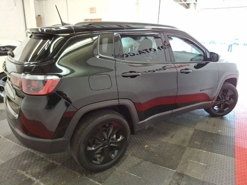 Used 2020 Jeep Compass Latitude image 11