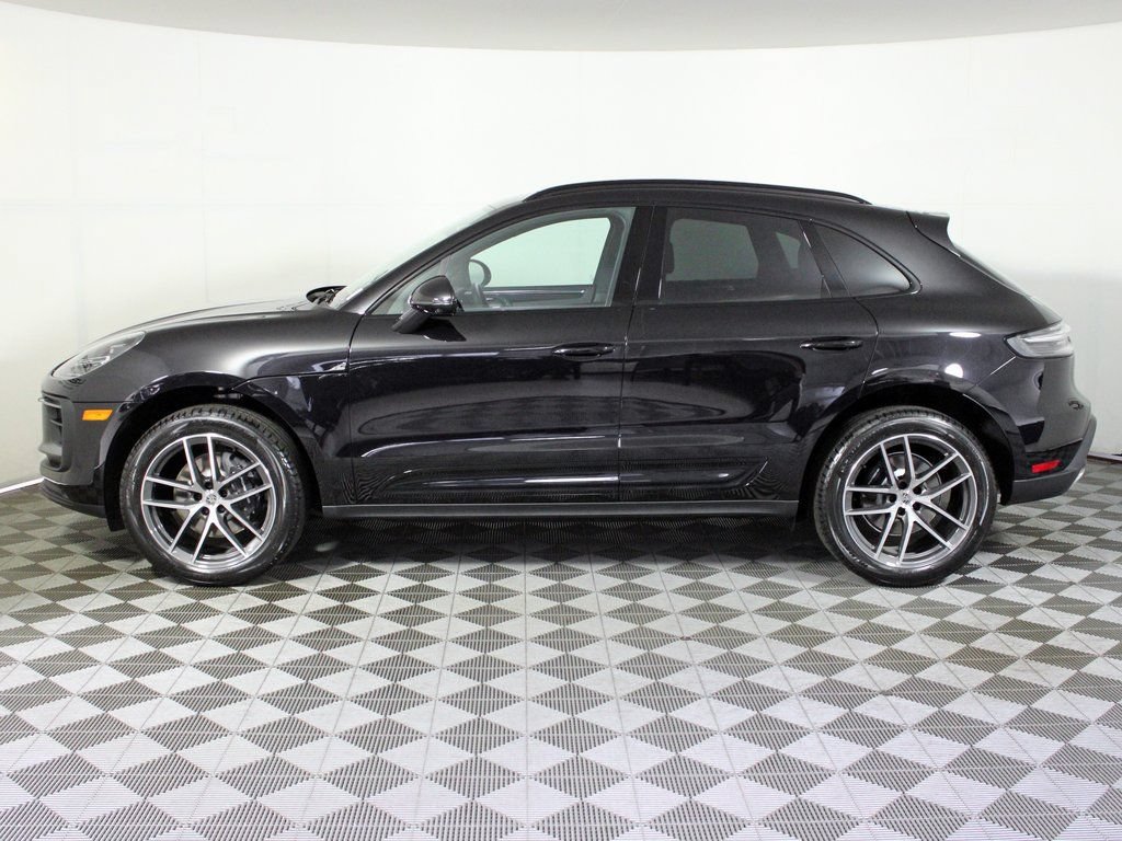 Certified 2026 Porsche Macan AWD/4WD image 2
