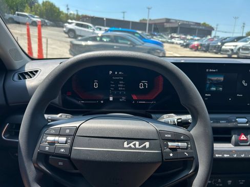 Used 2026 Kia K4 FWD image 29