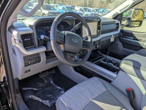 New 2026 Ford F250 XLT w/ XLT Premium Package image 15