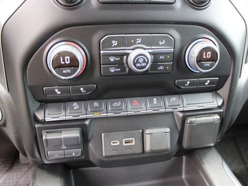 Used 2019 Chevrolet Silverado 1500 RST AWD/4WD image 24