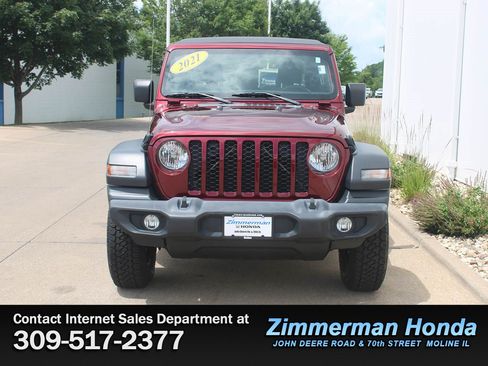 Used 2021 Jeep Gladiator Sport w/ Trailer Tow Package AWD/4WD image 4
