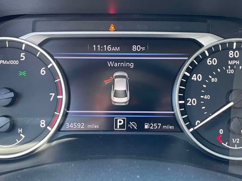 Used 2025 Nissan Sentra SR FWD image 24