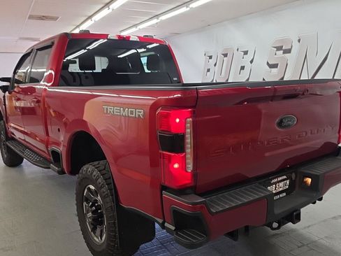 Used 2024 Ford F350 Lariat w/ Lariat Ultimate Package AWD/4WD image 4