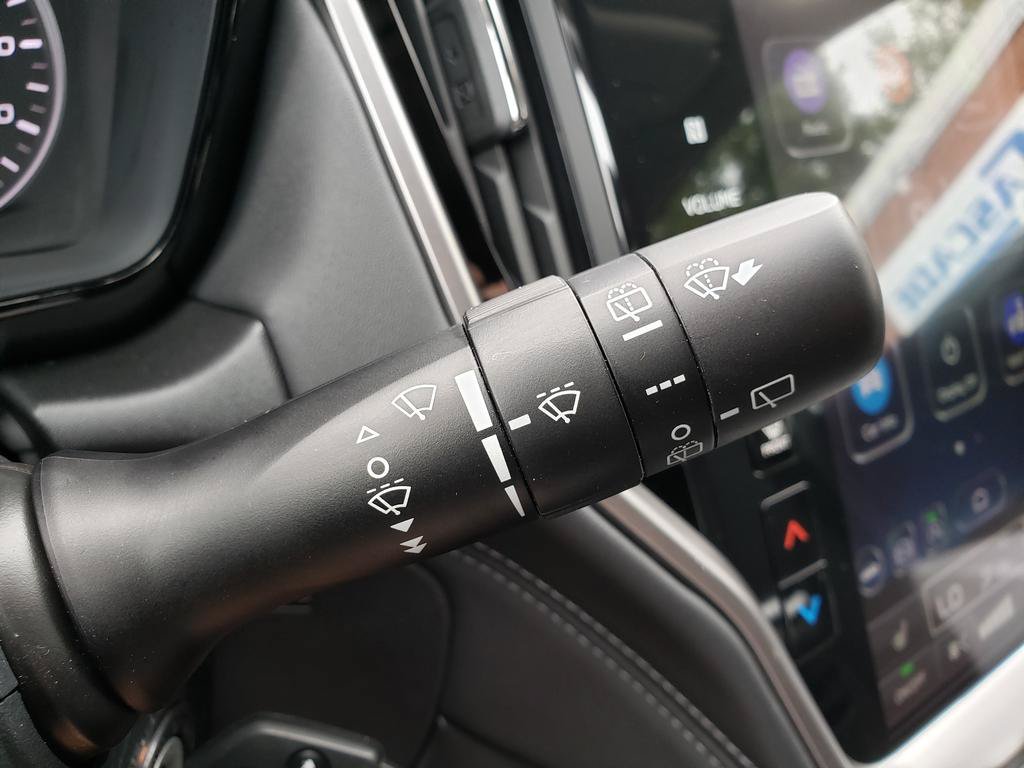 Used 2024 Subaru Outback Premium AWD/4WD image 25