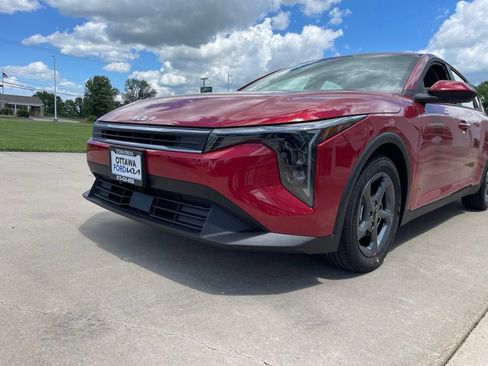 New 2026 Kia K4 FWD image 14