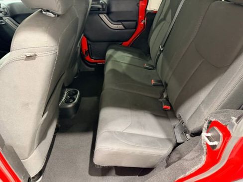 Used 2018 Jeep Wrangler Unlimited Sport AWD/4WD image 25