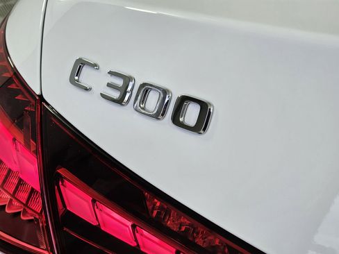 Used 2025 Mercedes-Benz C 300 Sedan image 13