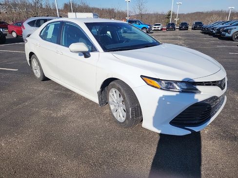Used 2020 Toyota Camry LE w/ Convenience Package image 2