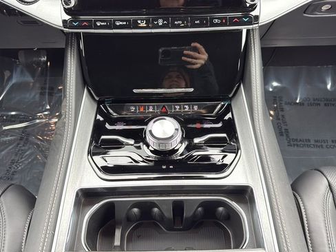 New 2026 Jeep Grand Wagoneer L Limited image 19