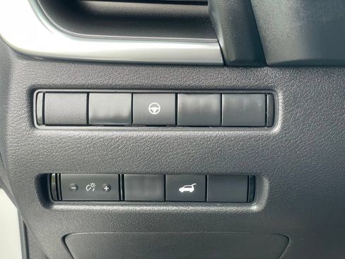 Certified 2023 Nissan Rogue SV w/ SV Premium B Package AWD/4WD image 15