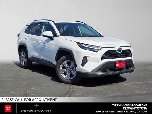 Certified 2025 Toyota RAV4 XLE AWD/4WD image 1