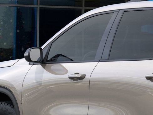 New 2026 Chevrolet Traverse Z71 w/ Enhanced Driving Package image 12