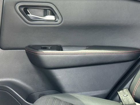 Certified 2025 Nissan Rogue SV AWD/4WD image 16