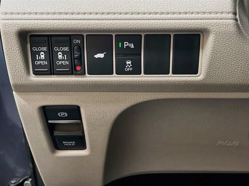 Used 2026 Honda Odyssey Touring image 10
