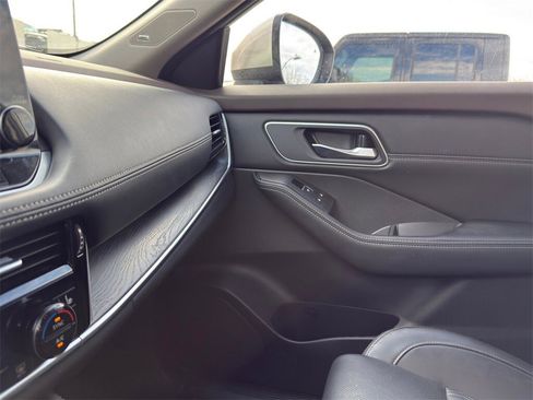 Used 2023 Nissan Rogue Platinum w/ Platinum Premium Package image 15