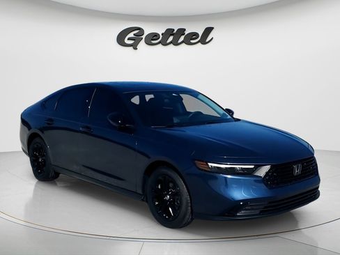 Used 2025 Honda Accord SE image 7