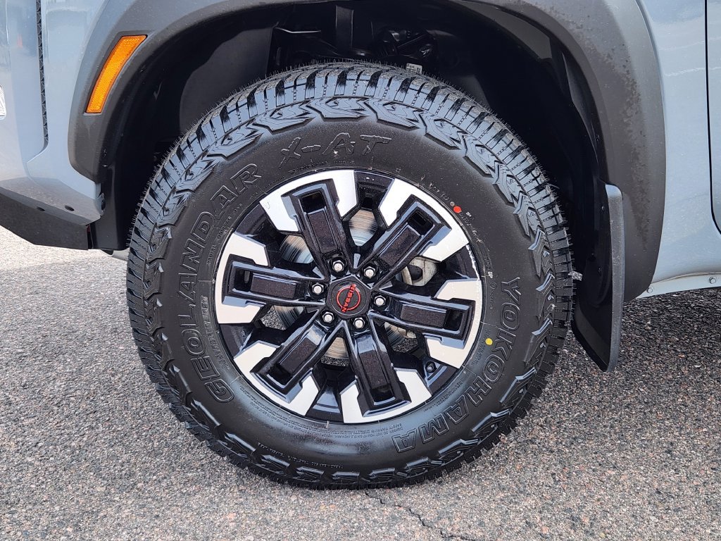 Certified 2023 Nissan Frontier PRO-4X w/ Pro Convenience Package AWD/4WD image 9