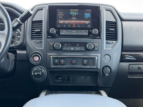 Used 2024 Nissan Titan SV w/ SV Convenience Package image 22