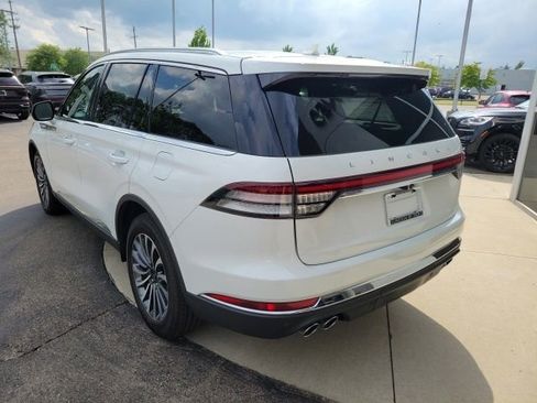 Used 2024 Lincoln Aviator Reserve w/ Elements Package Plus AWD/4WD image 14