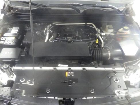 Used 2024 Chevrolet Colorado W/T w/ WT Convenience Package II image 10