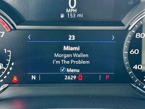 Used 2025 Cadillac XT6 Luxury image 12