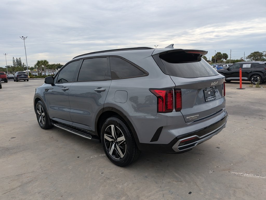 Certified 2023 Kia Sorento EX FWD image 6