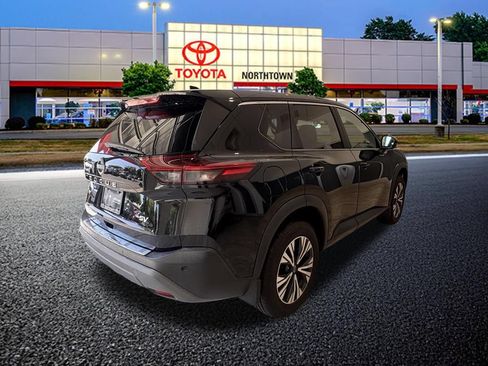 Used 2023 Nissan Rogue SV FWD image 23