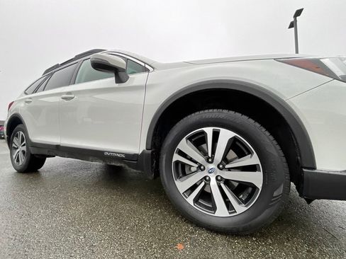 Used 2018 Subaru Outback 2.5i Limited image 10