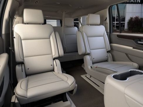 New 2026 GMC Yukon XL Denali w/ Sun & Power Step Package AWD/4WD image 17