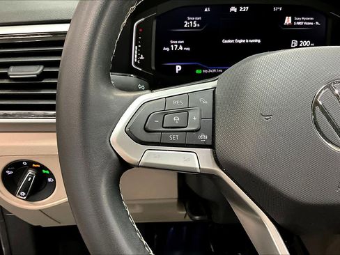 Used 2023 Volkswagen Atlas SE w/ Panoramic Sunroof Package image 20