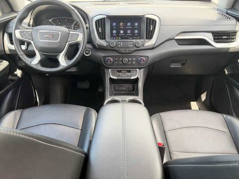 Used 2024 GMC Terrain SLT AWD/4WD image 10