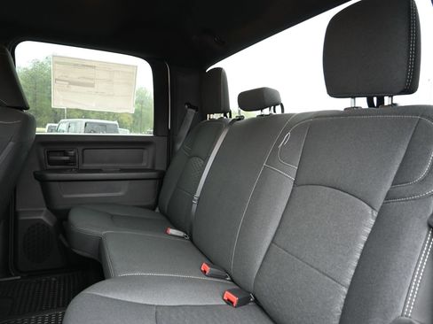 New 2026 RAM 2500 Tradesman w/ Chrome Appearance Group AWD/4WD image 28