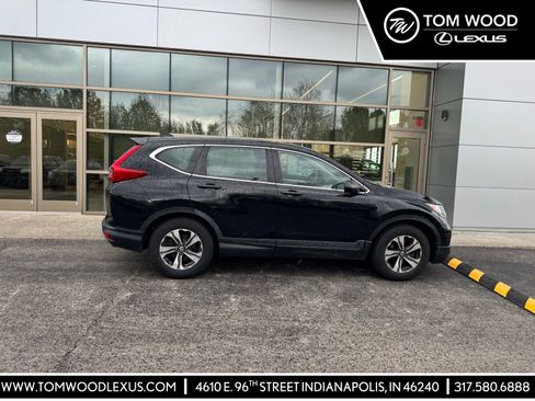 Used 2017 Honda CR-V LX image 1
