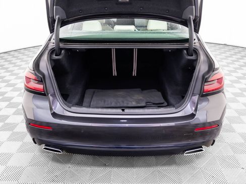 Used 2022 BMW 540i xDrive w/ Premium Package image 32