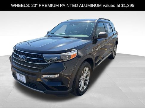 Used 2023 Ford Explorer XLT w/ Equipment Group 202A AWD/4WD image 3