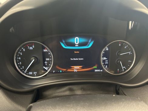 Used 2019 Buick Envision Premium AWD/4WD image 8