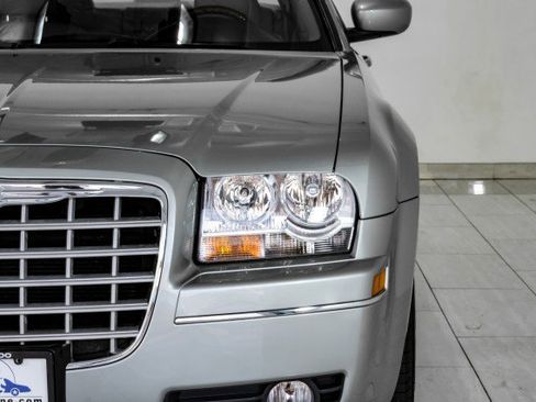 Used 2006 Chrysler 300 Touring image 44