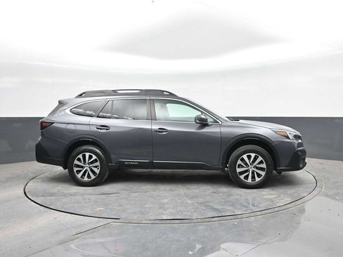 Used 2020 Subaru Outback Premium AWD/4WD image 9