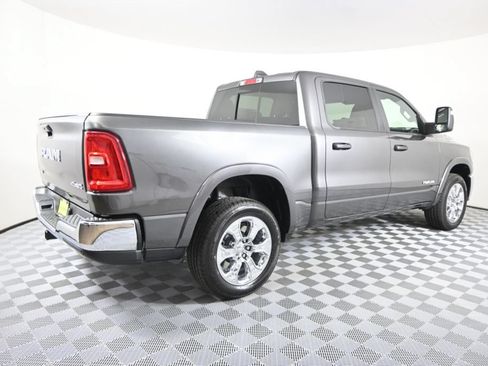 Used 2025 RAM 1500 Big Horn AWD/4WD image 7