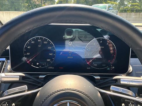 Used 2022 Mercedes-Benz S 580 4MATIC Sedan w/ AMG Line Package image 26